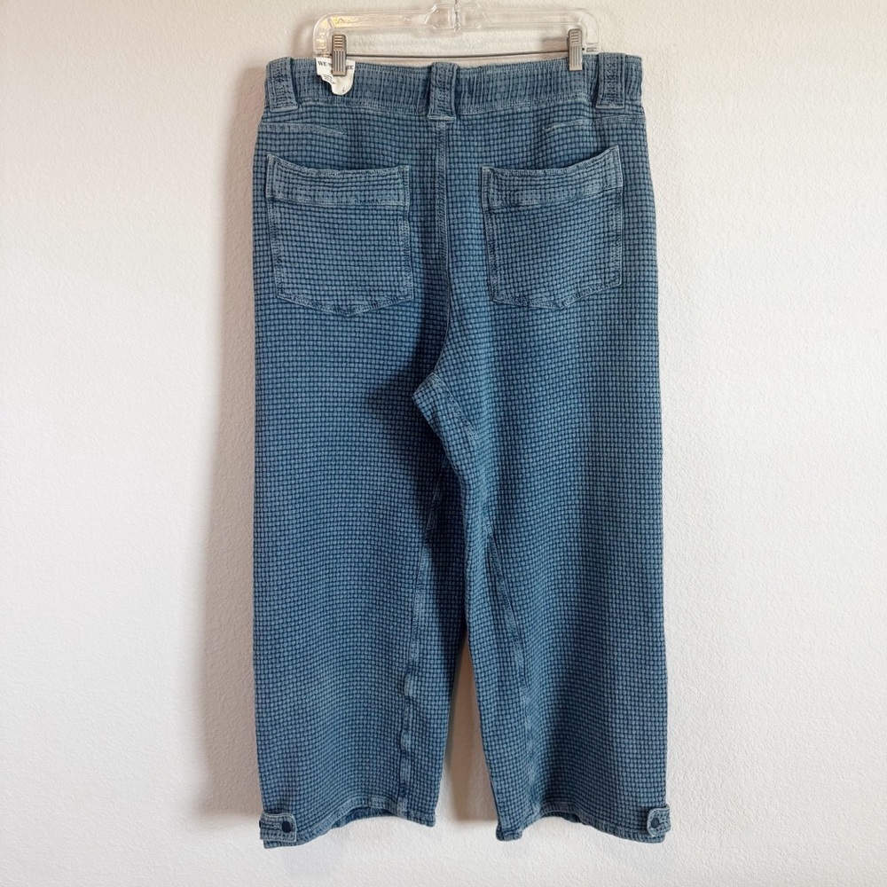 Free People We The Free Washed Away Textured Pull On Boyfriend
Jeans Size Large - Picture 8 of 14